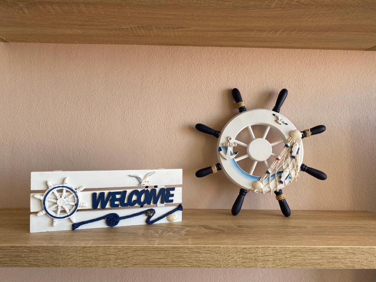 Vollga Apartment-the Best Sea View Of The City Apartament *